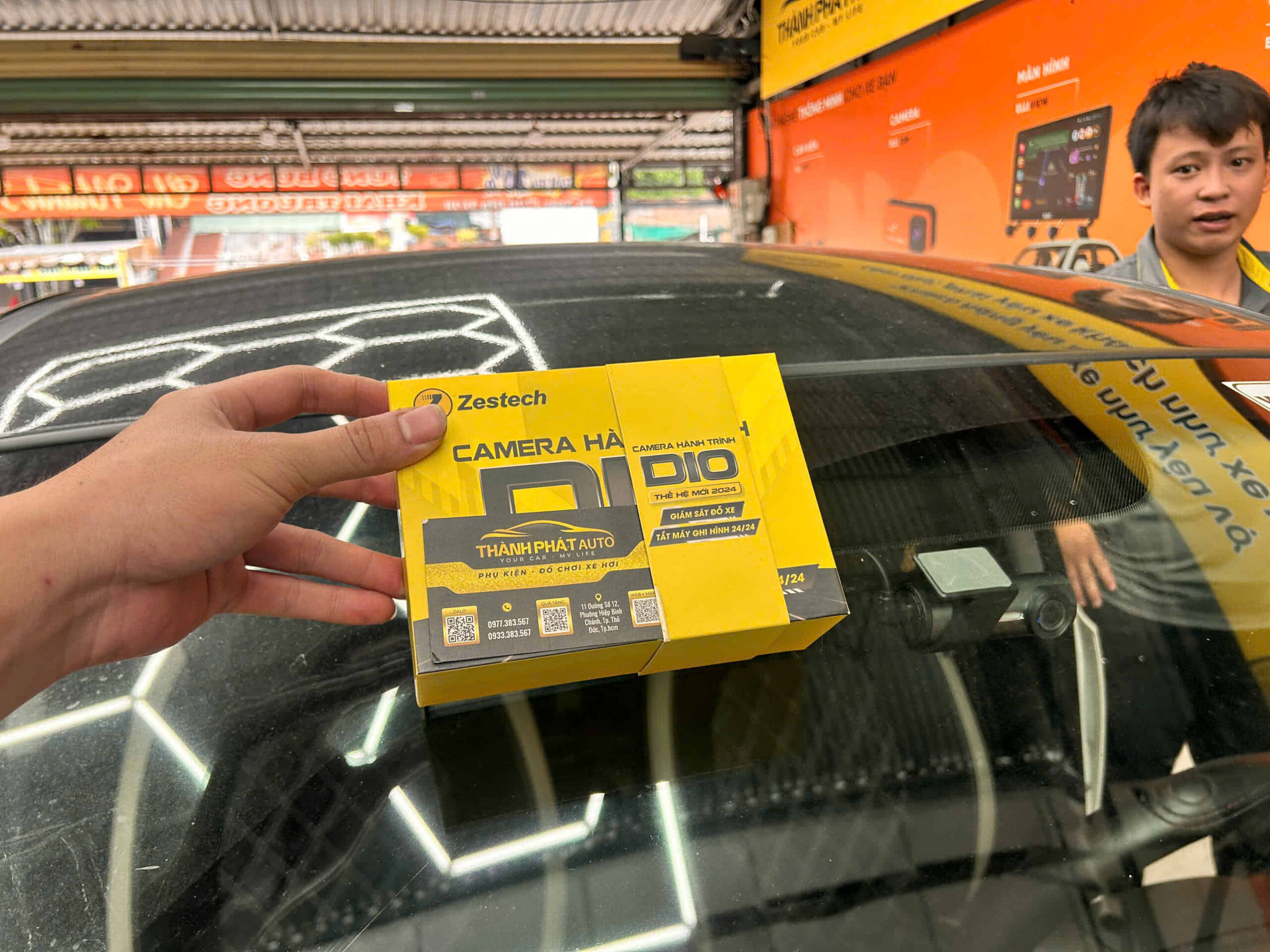 Lắp Camera Hành Trình Ô Tô Zestech
