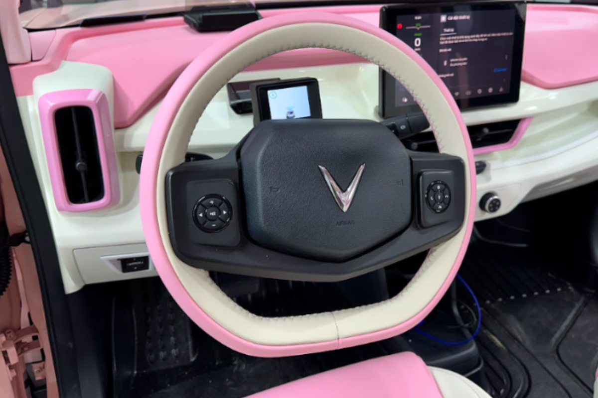 Bọc Da Vô Lăng Cho VinFast VF3 Tại TPHCM