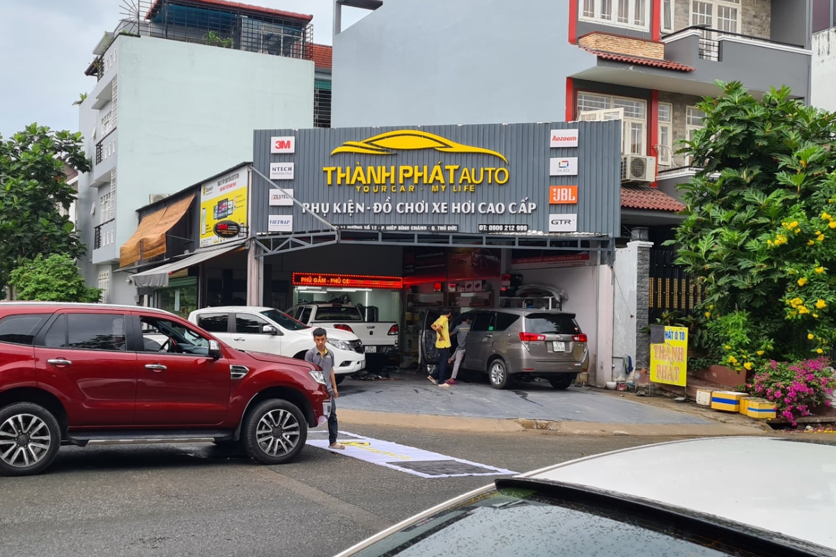 Địa Chỉ Trung Tâm Phụ Kiện Đồ Chơi Ô Tô Xe Hơi Ở Tại Quận 2