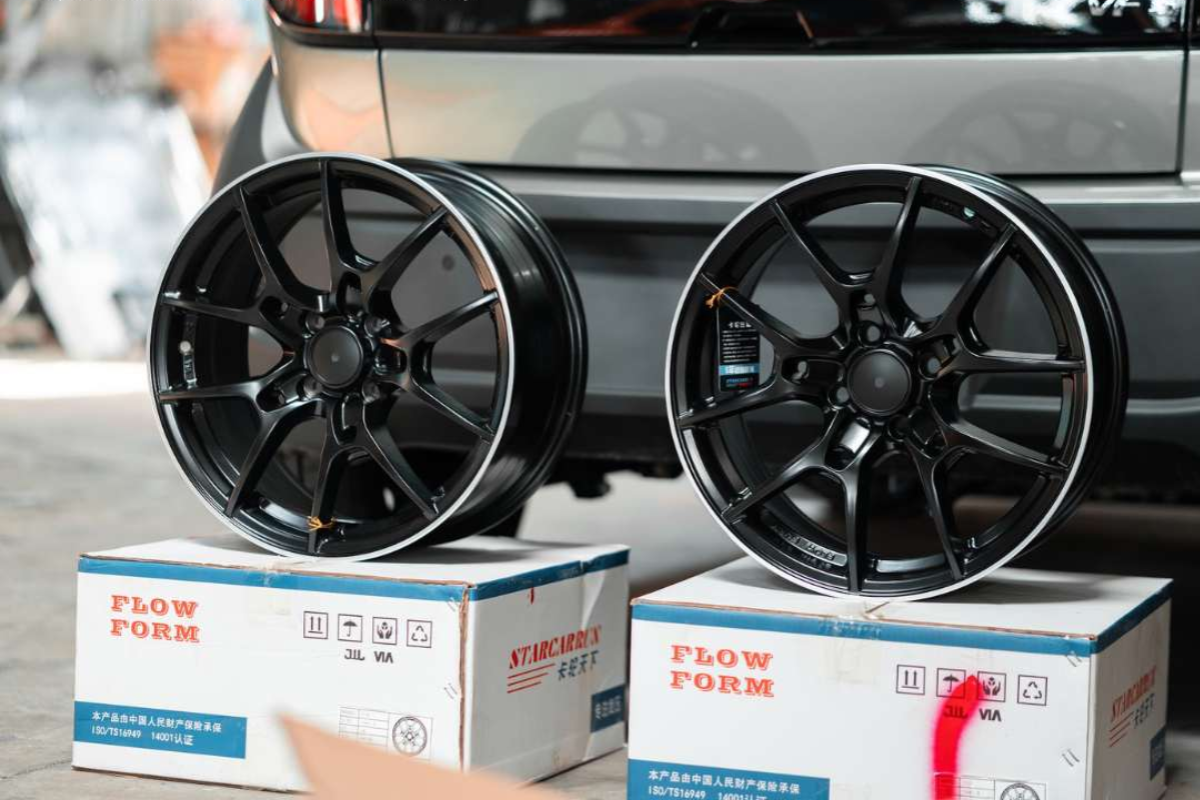 Thay mâm R17 Kèm Lốp Mới Cho Xe VinFast Herio Green