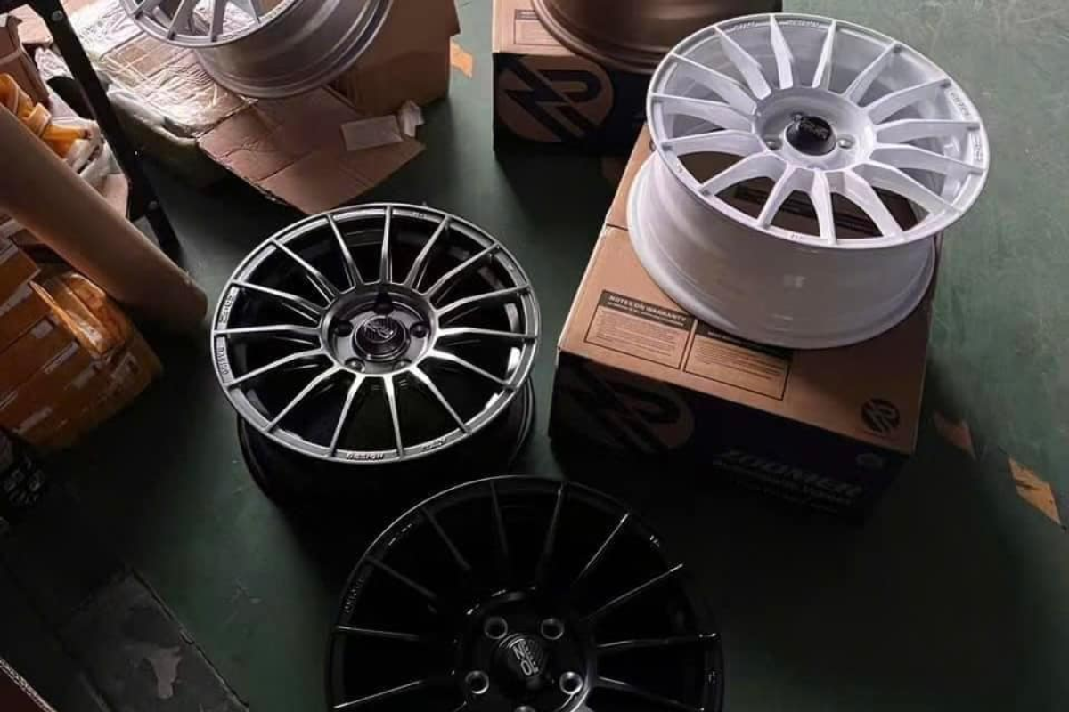 Thay Mâm R17 Và 4 Lốp Mới Cho Xe VinFast VF3 Tận Nơi