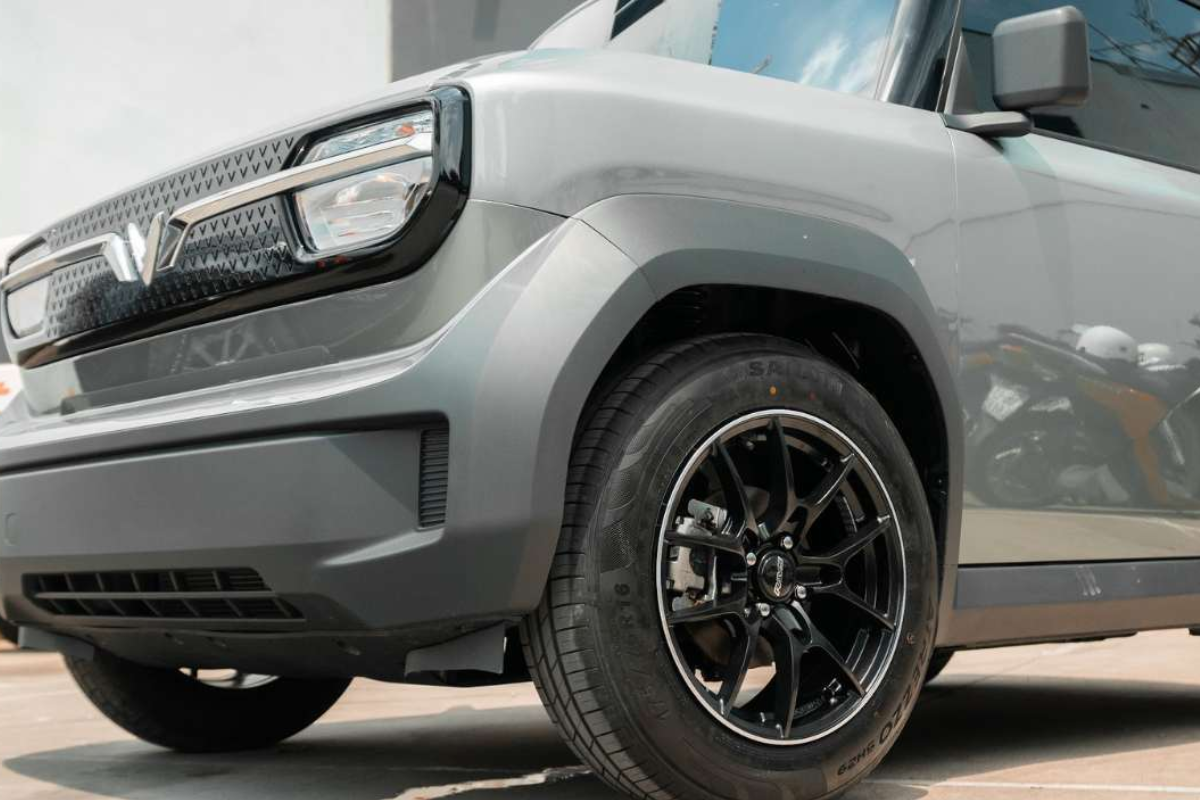 Thay Mâm R17 Và 4 Lốp Mới Cho Xe VinFast VF3 Tận Nơi