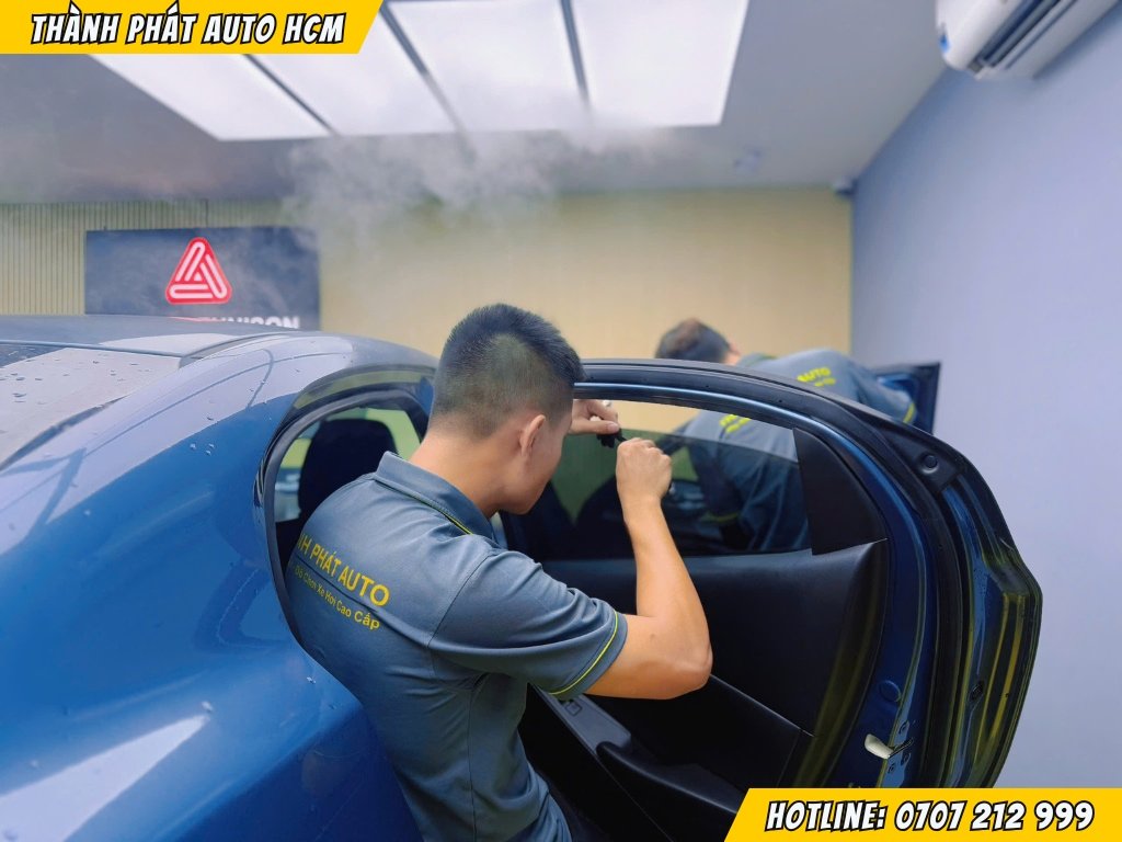 Dán Phim Cách Nhiệt 3M Cho Xe VinFast Limo Green
