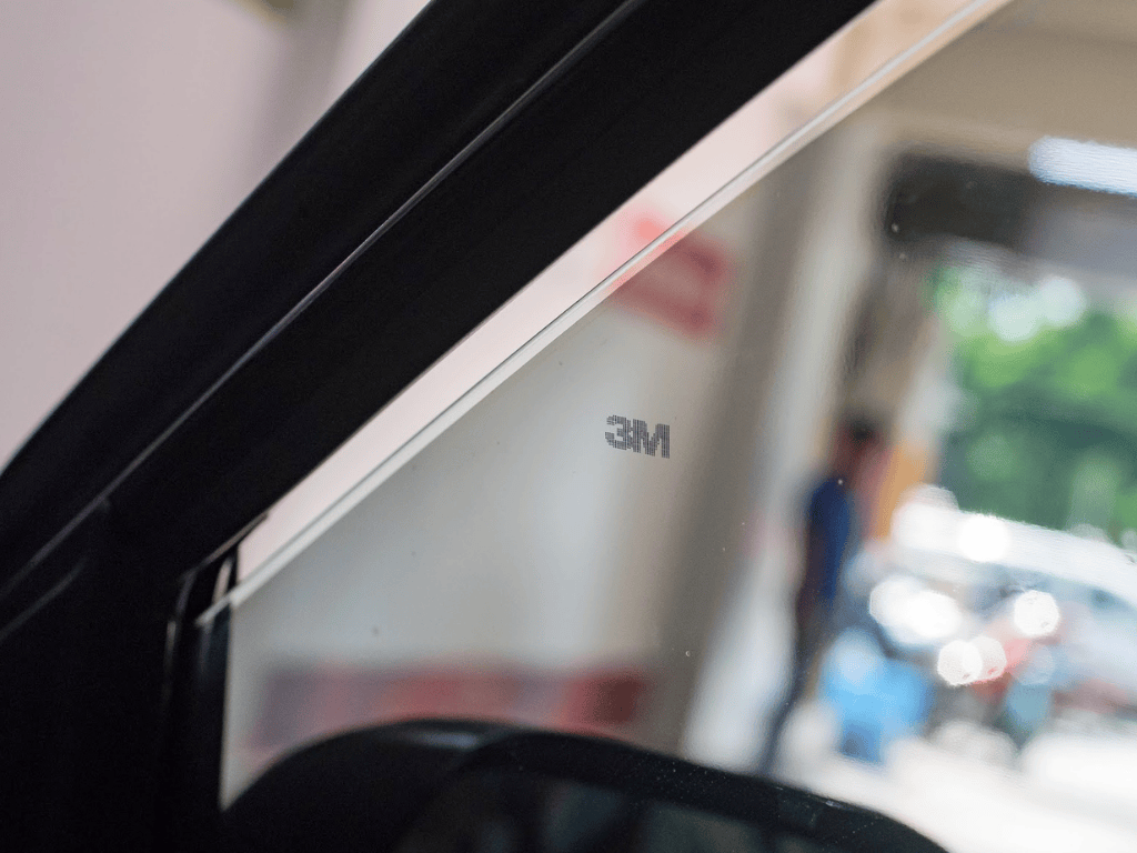 So Sánh Phim Cách Nhiệt 3M Chính Hãng Và Hàng Nhái