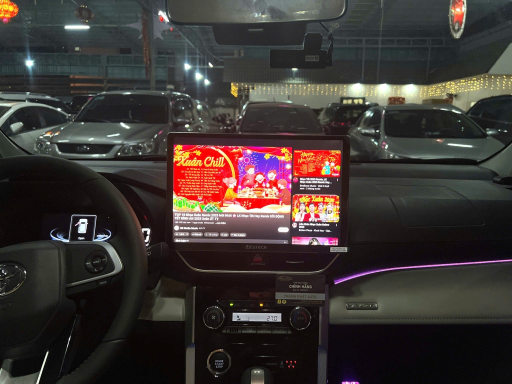 Màn Hình 13 Inch Veloz – xem youtube