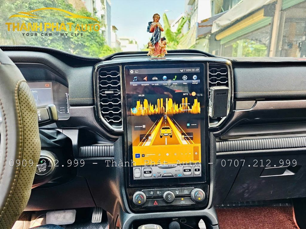 màn hình xe ford everest