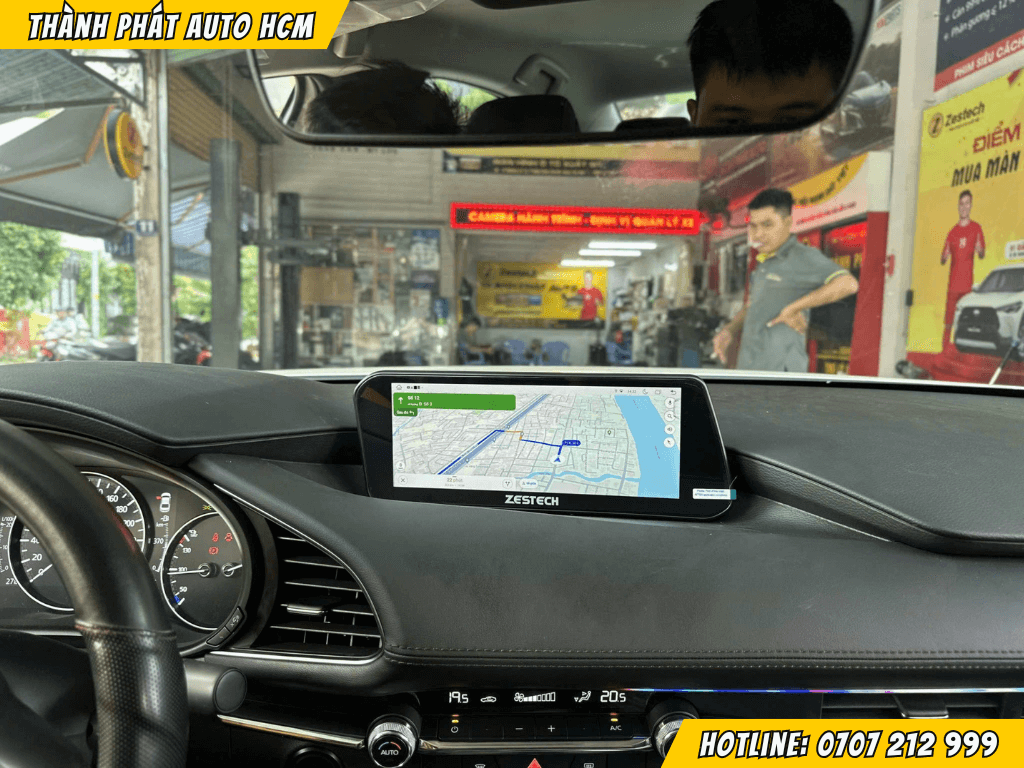 màn hình xe Mazda 3