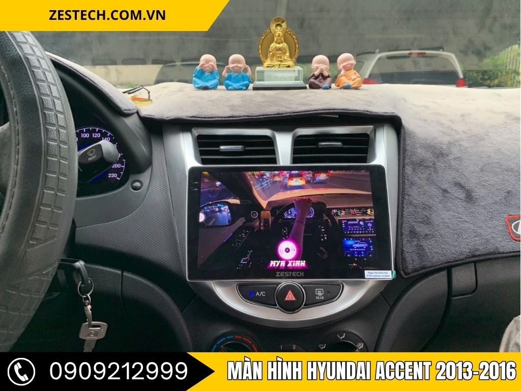 Màn hình Android Hyundai Accent 2016 mang đến trải nghiệm giải trí tuyệt vời cùng với các tính năng an toàn như camera lùi. Cùng với Google Maps và các ứng dụng khác, chiếc xe của bạn sẽ trở thành không gian hiện đại, tiện lợi và an toàn.