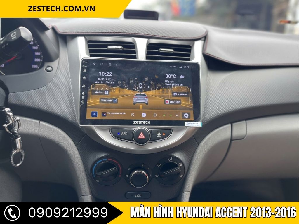 Hình ảnh thể hiện rõ sản phẩm Màn Hình Hyundai Accent 2013–2016 Zestech được lắp đặt hoàn chỉnh trên taplo. Màn hình có giao diện cảm ứng IPS sắc nét, bố cục tinh tế và tương thích hoàn toàn với khung xe, giúp nội thất sang trọng và hiện đại hơn. Đây là lựa chọn nâng cấp hoàn hảo cho chủ xe Accent muốn tăng tiện nghi mà vẫn giữ form nguyên bản.