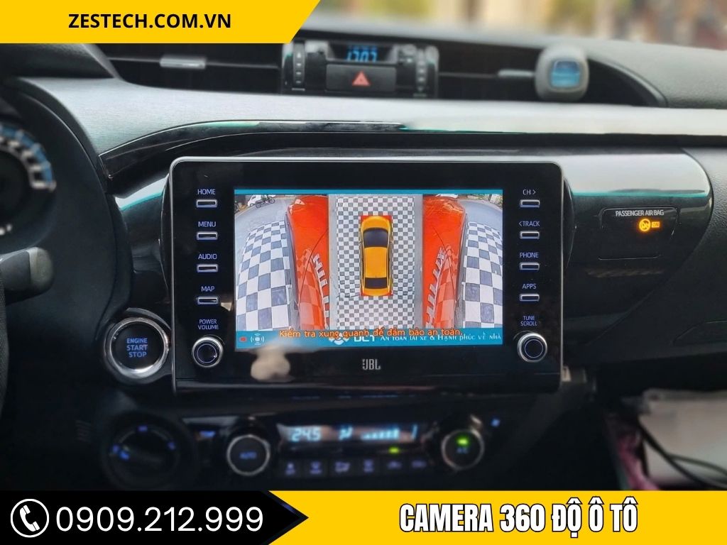 Camera 360 độ ô tô hiển thị hình ảnh từ phía trước và phía sau, hỗ trợ lái xe an toàn tại Bình Dương.