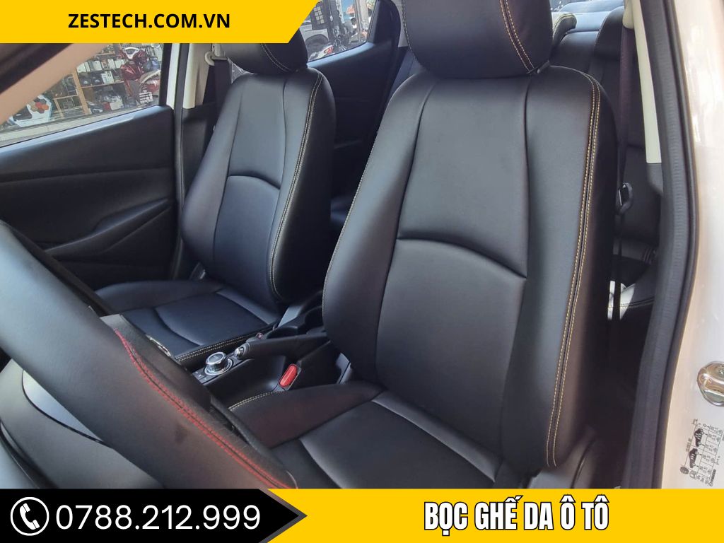 Hình ảnh nội thất xe hơi sau khi bọc ghế da ô tô tại Dĩ An, với bộ ghế da đen sang trọng được thi công tại Thanh Phát Auto.”