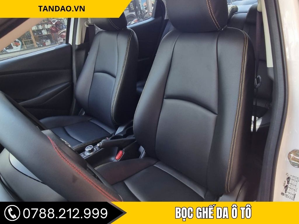 Hình ảnh nội thất xe hơi sau khi bọc ghế da ô tô tại Nhơn Trạch, với bộ ghế da đen sang trọng được thi công tại Thanh Phát Auto.”