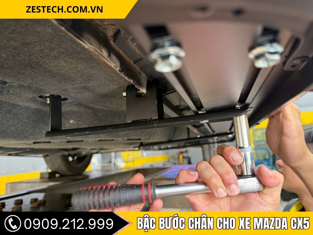 Hình Ảnh Bậc Bước Chân Cho Xe Mazda CX5