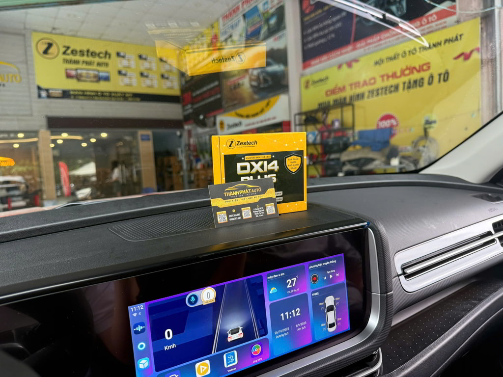 Android Box cho ô tô kết nối màn hình zin thông qua Apple CarPlay để nâng cấp giao diện Android