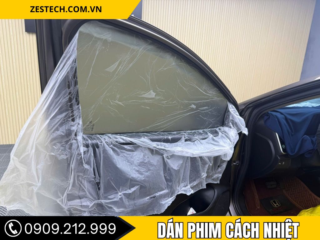 Dán phim cách nhiệt ô tô Quận 12