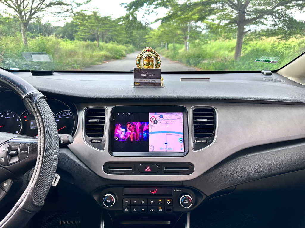 Giao diện Android trên màn hình ô tô