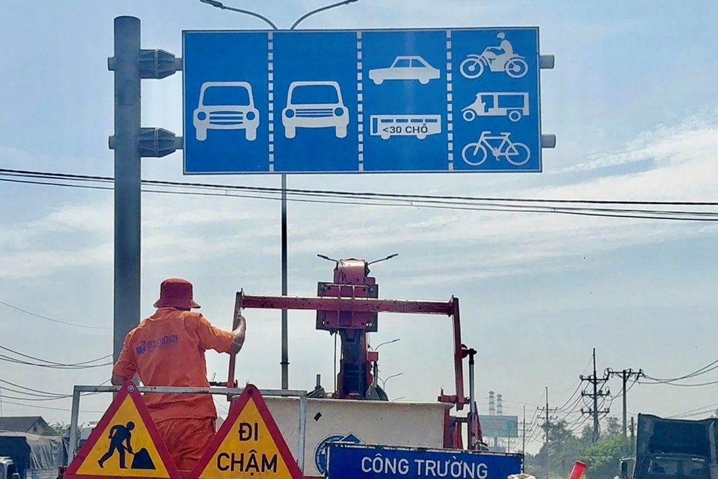 phân làn giao thông Quốc lộ 51