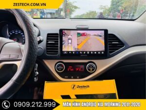 Hệ thống camera 360 hiển thị toàn cảnh giúp lùi và đỗ xe dễ dàng.