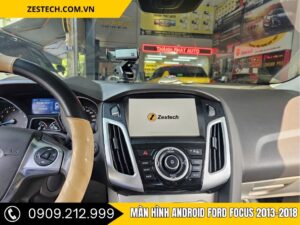 Màn hình Android Ford Focus 2013-2018 sau khi lắp đặt hoàn thiện, form khít nội thất