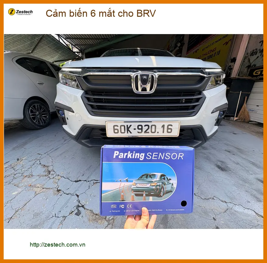 Anh Quang lắp cảm biến 6 mắt cho BRV tại Hóc Môn để dễ lùi xe vào bãi đỗ chật hẹp ảnh thực tế 5