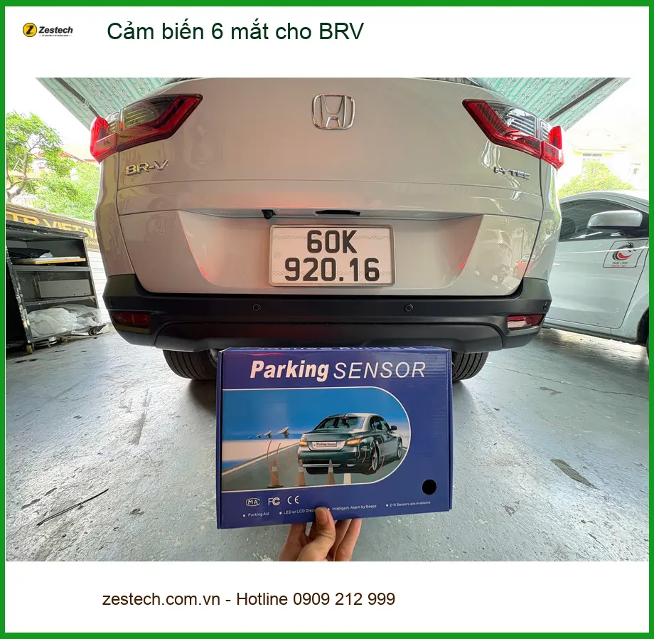 Anh Minh lắp cảm biến 6 mắt cho Honda BRV để dễ dàng lùi xe tại Quận 12