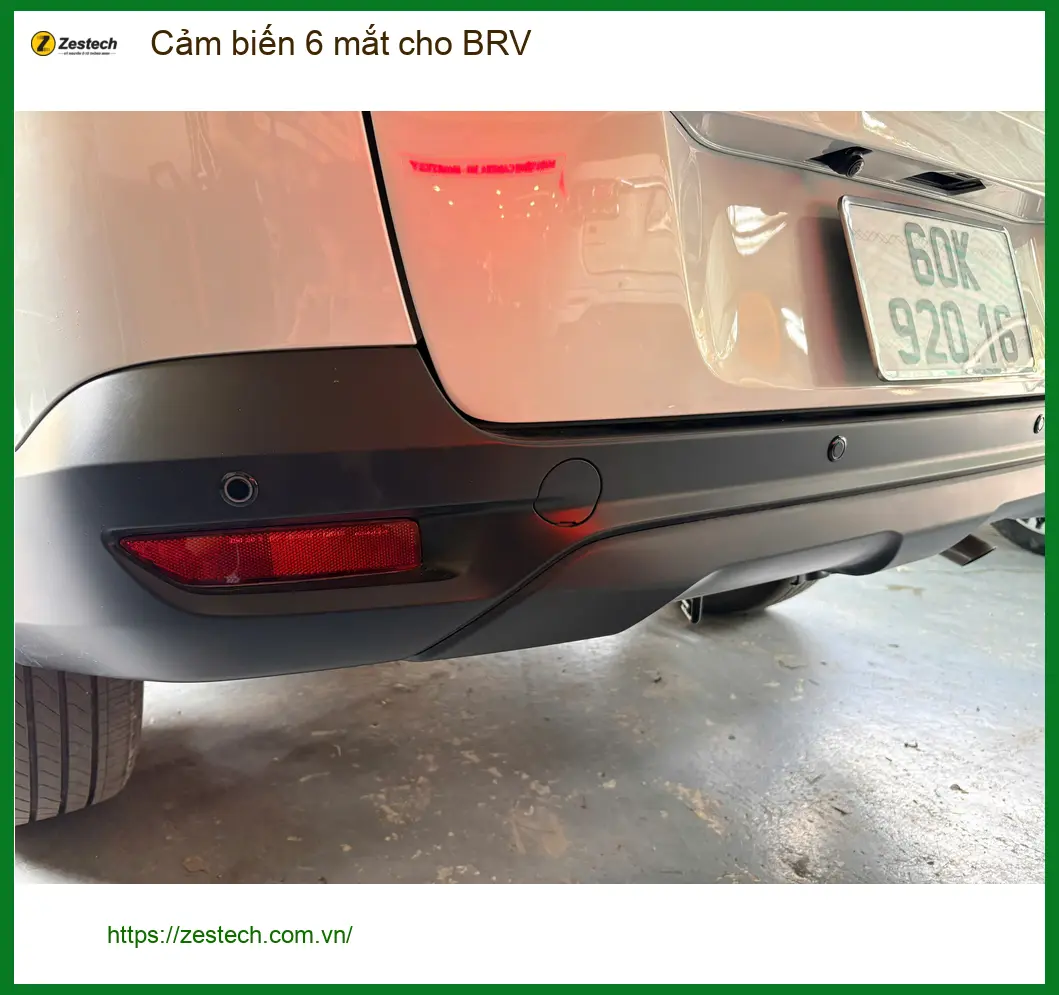 Chị Thảo lắp cảm biến 6 mắt cho BRV tại Thủ Đức để đỗ xe an toàn hơn