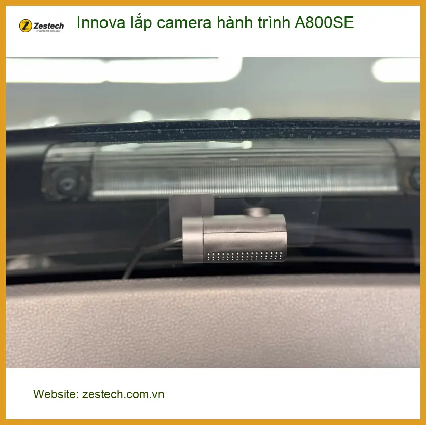 Anh Dũng lắp camera hành trình A800SE cho Innova tại Quận 12 ảnh thực tế 4