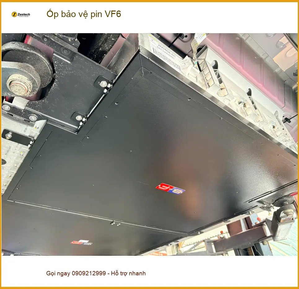 Anh Quang lắp ốp bảo vệ pin VinFast VF6 tại Thủ Đức để tăng độ bền cho xe ảnh thực tế 2