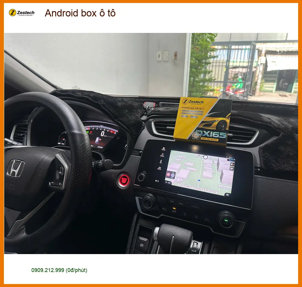 Chị Hà gắn Android box ô tô cho Mazda 3 ở Quận Tân Bình để xem YouTube khi chờ đón con