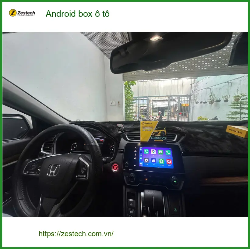 Chị Hà gắn Android box ô tô cho Mazda 3 ở Quận Tân Bình để xem YouTube khi chờ đón con ảnh thực tế 2