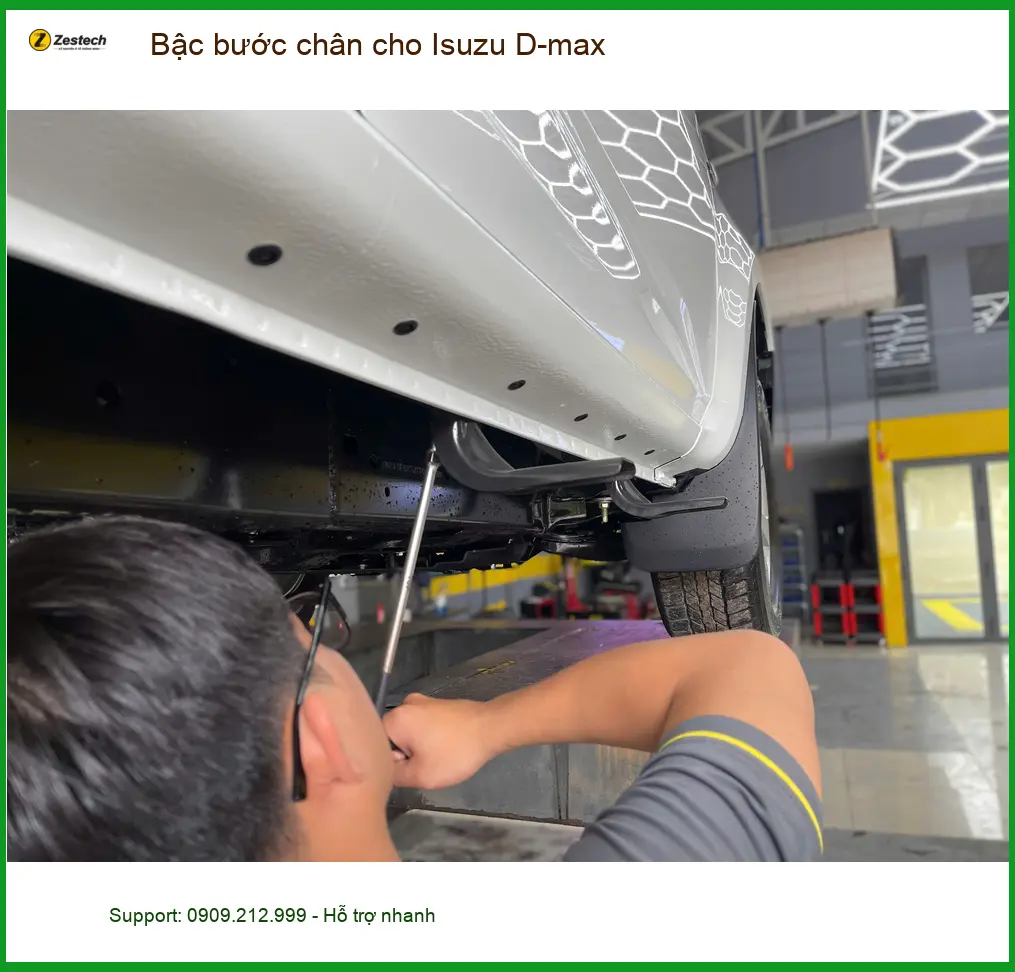 Anh Tấn lắp bậc bước chân cho Isuzu D-max ở Quận Bình Tân để tiện lên xuống ảnh thực tế 2