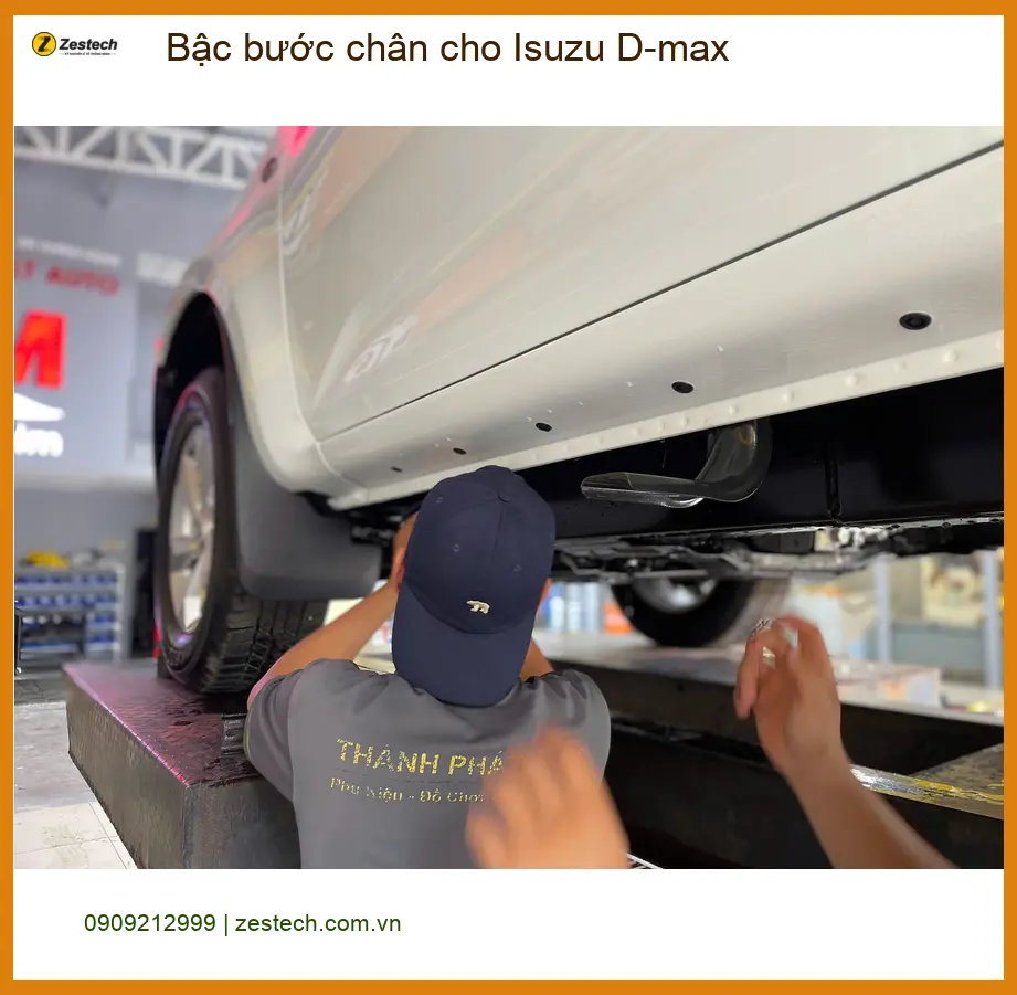 Anh Tấn lắp bậc bước chân cho Isuzu D-max ở Quận Bình Tân để tiện lên xuống ảnh thực tế 4