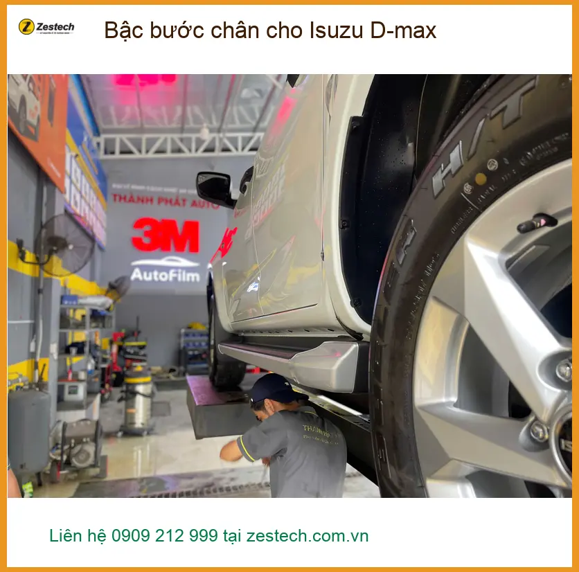 Anh Cường lắp bậc bước chân Isuzu D-max tại Quận 4 để tiện lên xuống ảnh thực tế 2