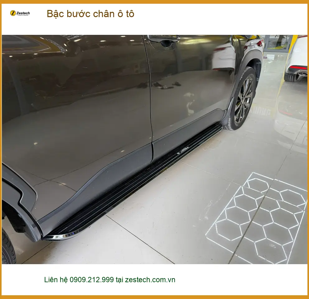 Anh Khang lắp bậc bước chân ô tô Honda CRV tại Nhà Bè