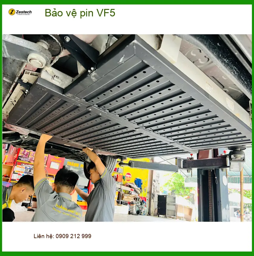 Anh Minh bảo vệ pin VinFast VF5 tại Quận 12 vì lo tuổi thọ pin khi đi xa