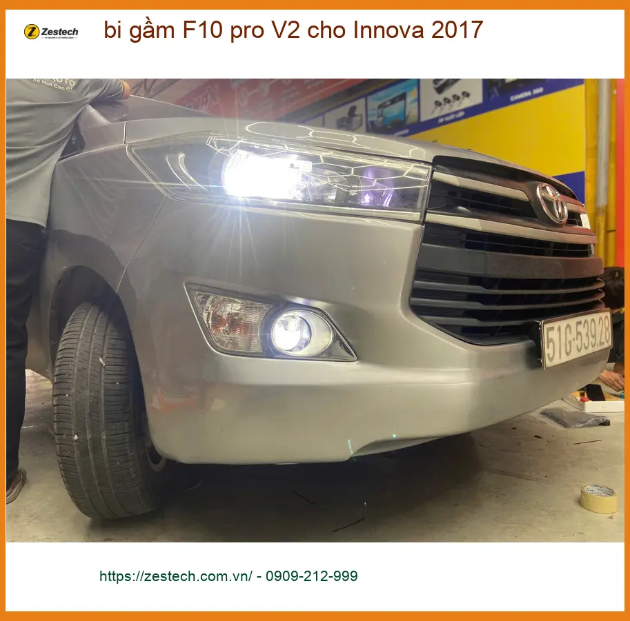 Anh Quang lắp bi gầm F10 pro V2 cho Innova 2017 tại Quận 6 vì đèn zin quá yếu