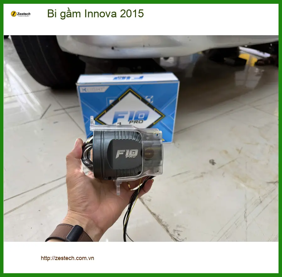 Anh Khải độ bi gầm Innova 2015 tại Quận 9 để cải thiện tầm nhìn ban đêm