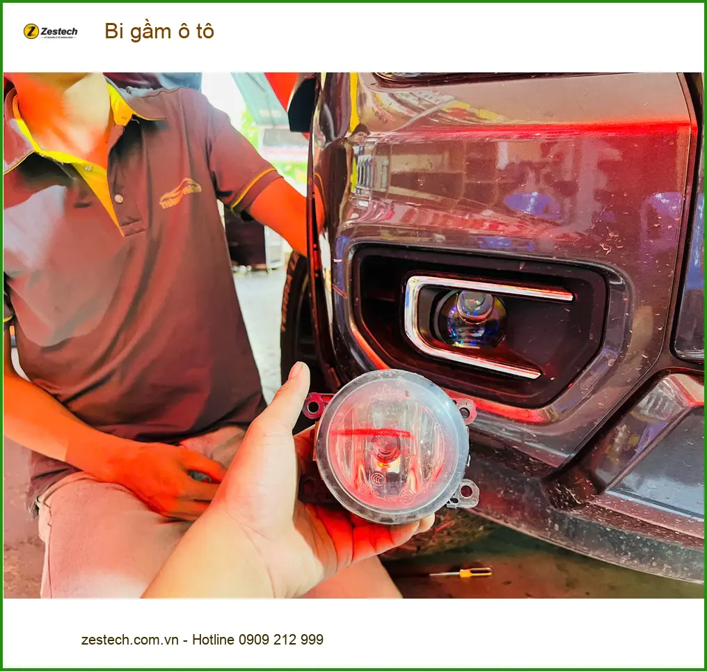 Anh Khánh lắp bi gầm ô tô cho Hyundai Accent tại Quận 10 vì đèn zin kém sáng khi đi đêm ảnh thực tế 5