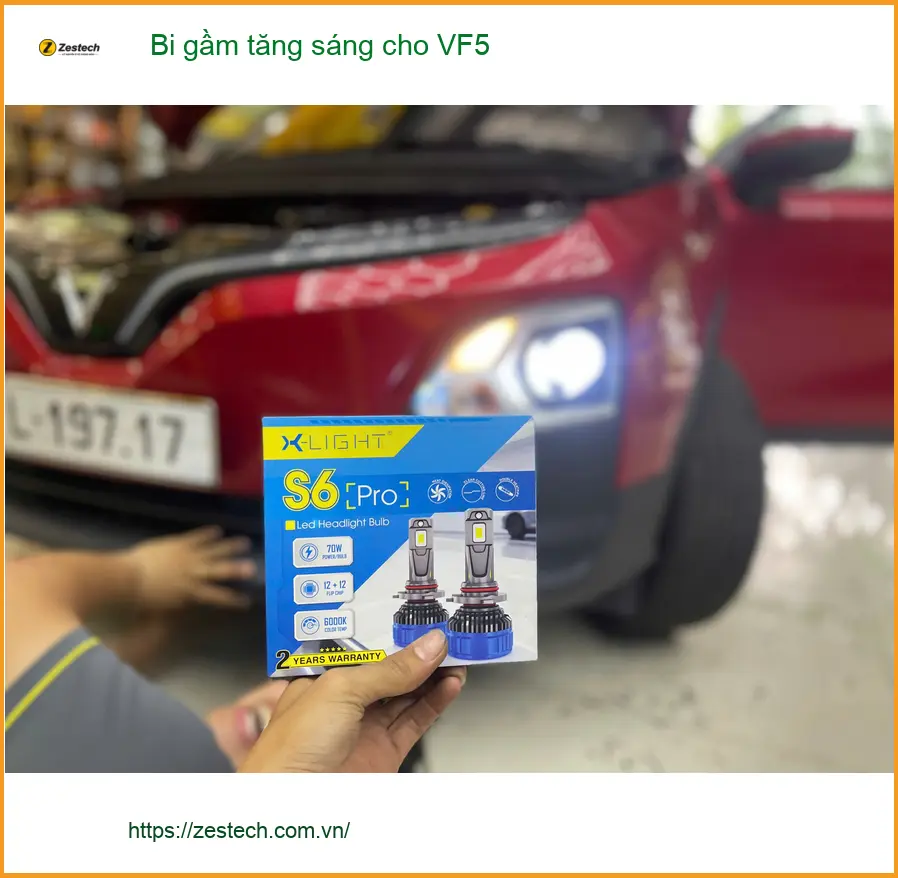 Chú Minh lắp bi gầm tăng sáng cho VinFast VF5 tại Quận 1 vì đèn xe không đủ chiếu xa