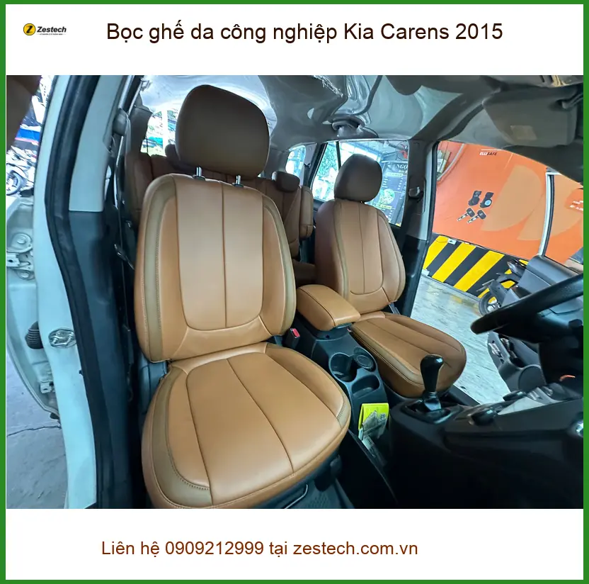 Chị Thúy bọc ghế da công nghiệp Kia Carens 2015 tại Quận 12 ảnh thực tế 4