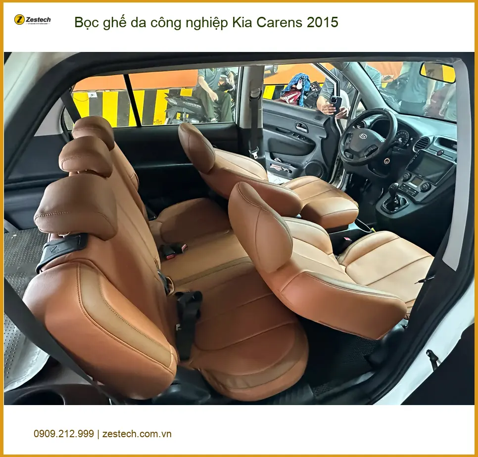Chị Thảo bọc ghế da công nghiệp Kia Carens 2015 tại Quận 9 cho nội thất mới mẻ. ảnh thực tế 3