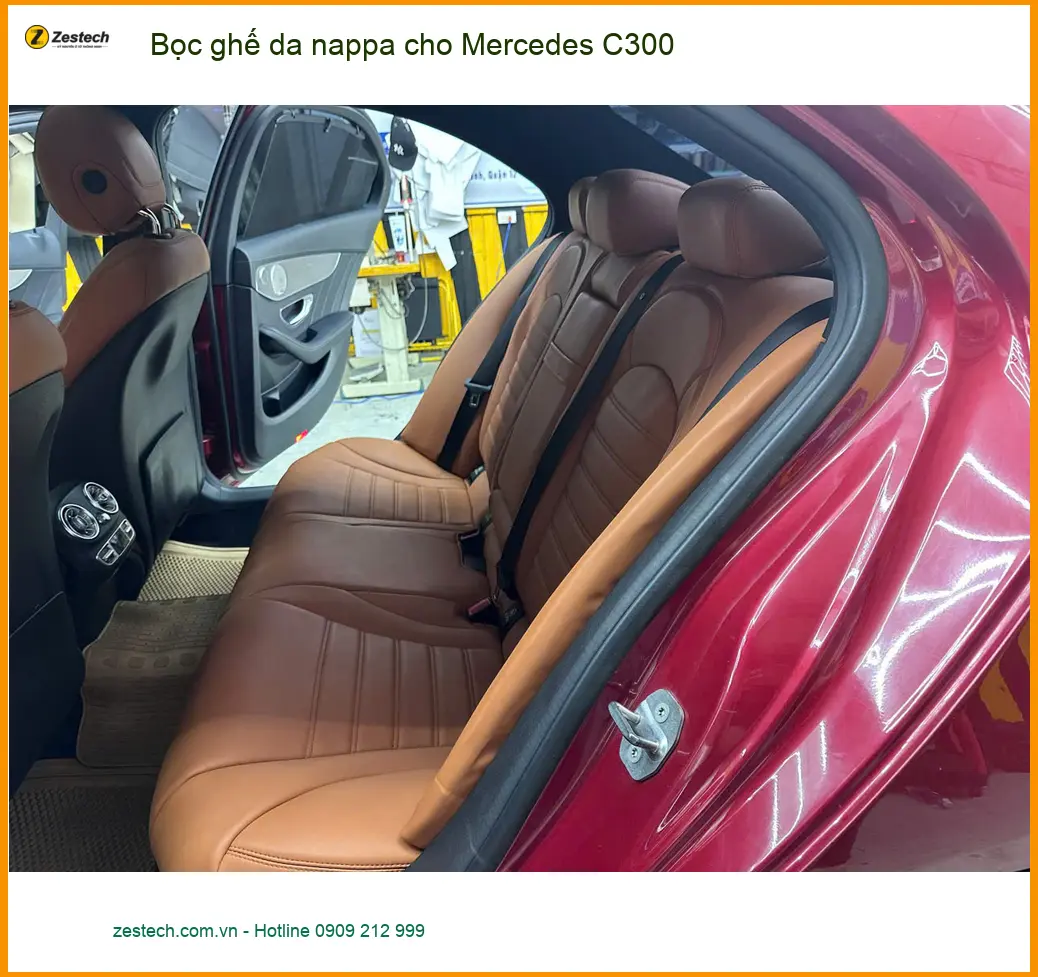 Chị Thảo bọc ghế da Nappa cho Mercedes C300 tại Quận 2 để nội thất sang trọng