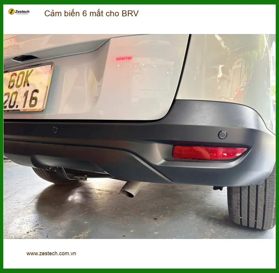 Anh Quang lắp cảm biến 6 mắt cho BRV tại Quận Phú Nhuận vì muốn đỗ xe an toàn hơn ảnh thực tế 3