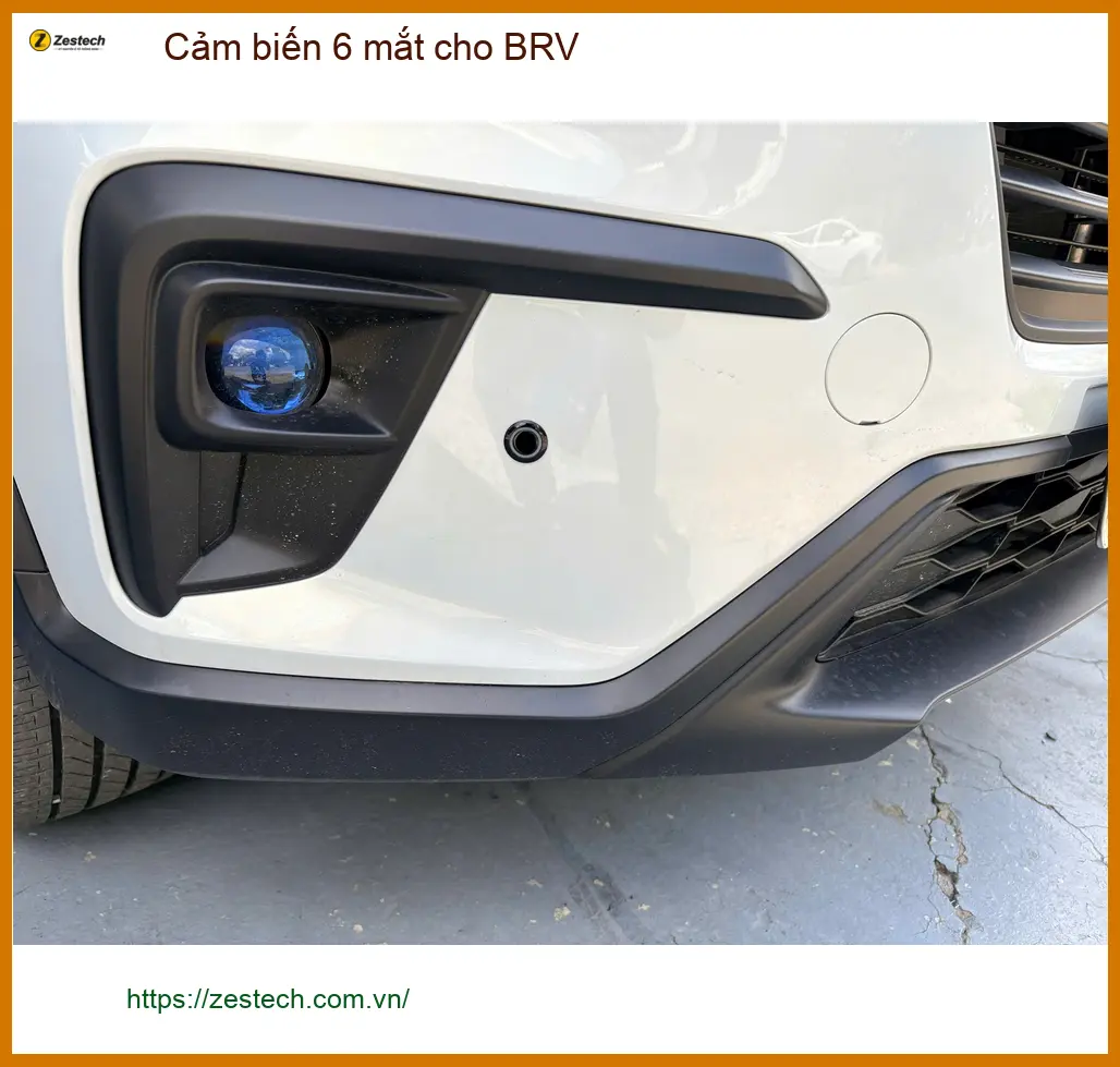 Chú Minh lắp cảm biến 6 mắt cho Honda BRV tại Quận 6 để lái xe an toàn hơn ảnh thực tế 2