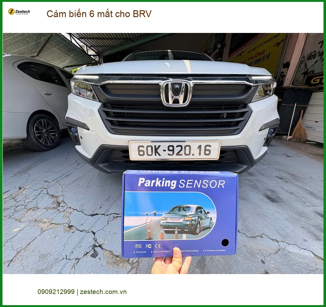 Chú Minh lắp cảm biến 6 mắt cho Honda BRV tại Quận 6 để lái xe an toàn hơn ảnh thực tế 4