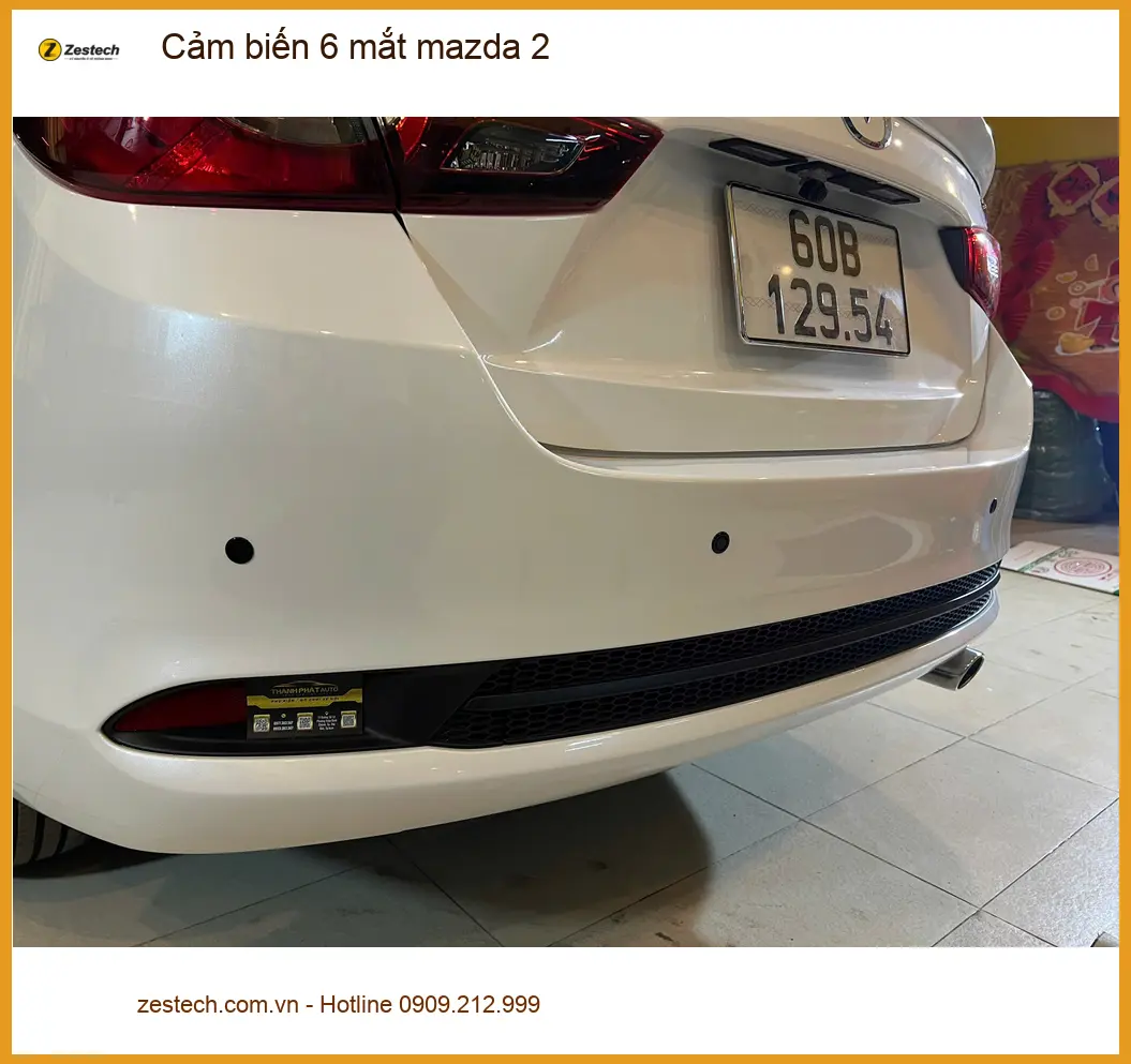 Anh Quang lắp cảm biến 6 mắt Mazda 2 tại Hóc Môn để đậu xe an toàn hơn ảnh thực tế 3