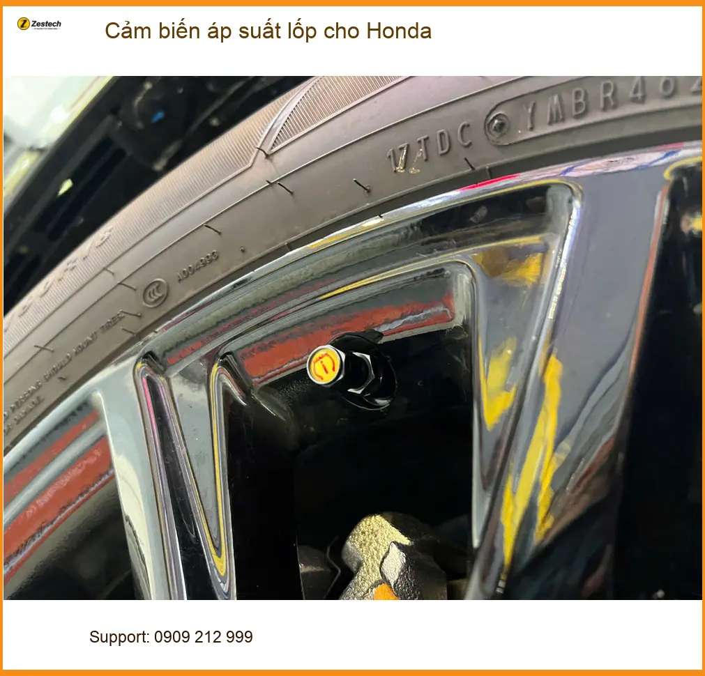 Chú Minh Khôi lắp cảm biến áp suất lốp Honda CRV Quận 8 lái xe an toàn. ảnh thực tế 2