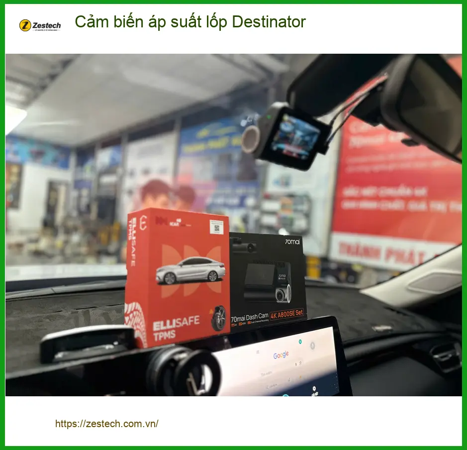 Anh Dũng gắn cảm biến áp suất lốp Destinator cho xe tại Quận 12