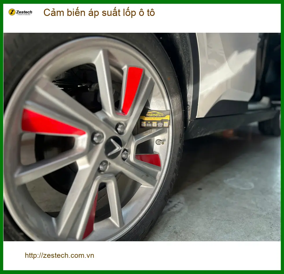 Ông Tấn lắp cảm biến áp suất lốp ô tô Hyundai Accent Quận 3 để an tâm lái xe