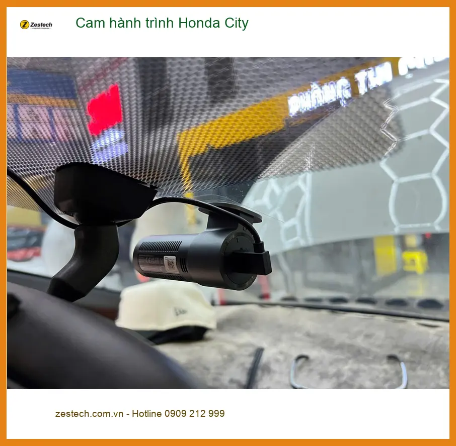 Anh Trường lắp cam hành trình cho Honda City tại Quận 9 để ghi lại hành trình ảnh thực tế 3